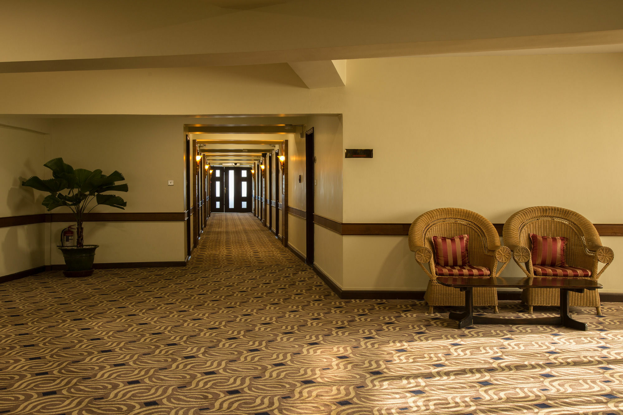 Hotel Γιανγκόν Εξωτερικό φωτογραφία