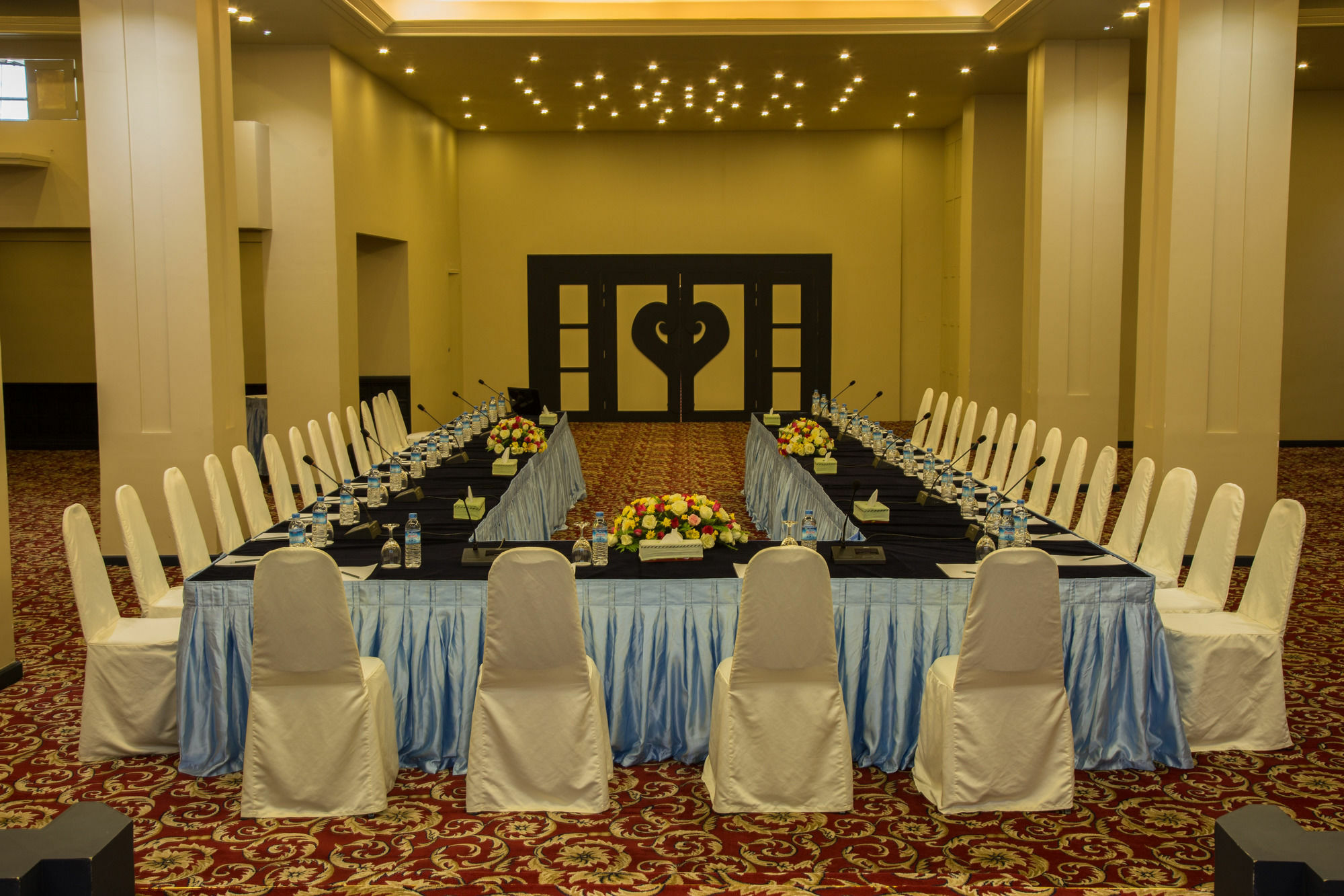Hotel Γιανγκόν Εξωτερικό φωτογραφία